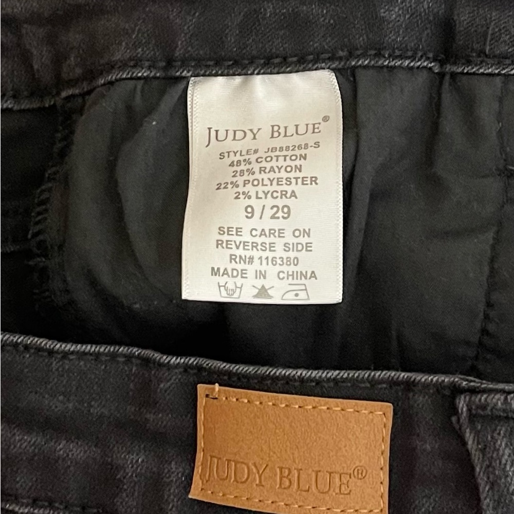 ✅SOLD-Judy Blue | High Rise Skinny Fit Jeans Raw Hem Destroyed Denim Black EUC - Picture 7 of 8